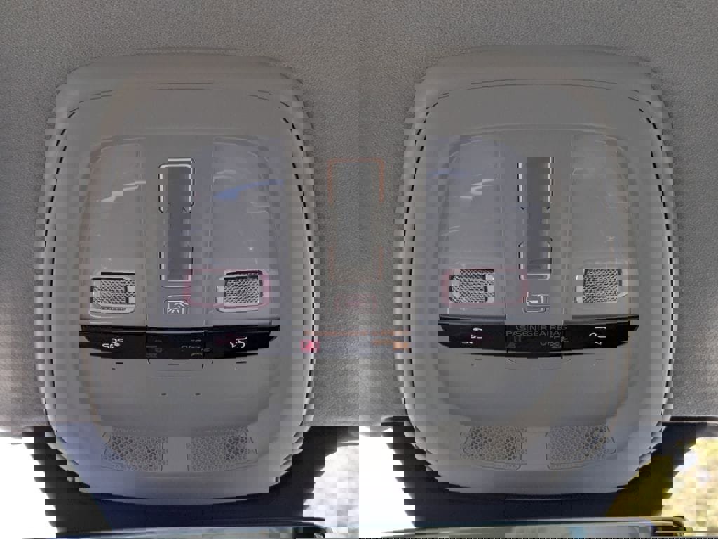 New 2026 Volvo XC90 T8 Ultra w/ Lounge Package image 27