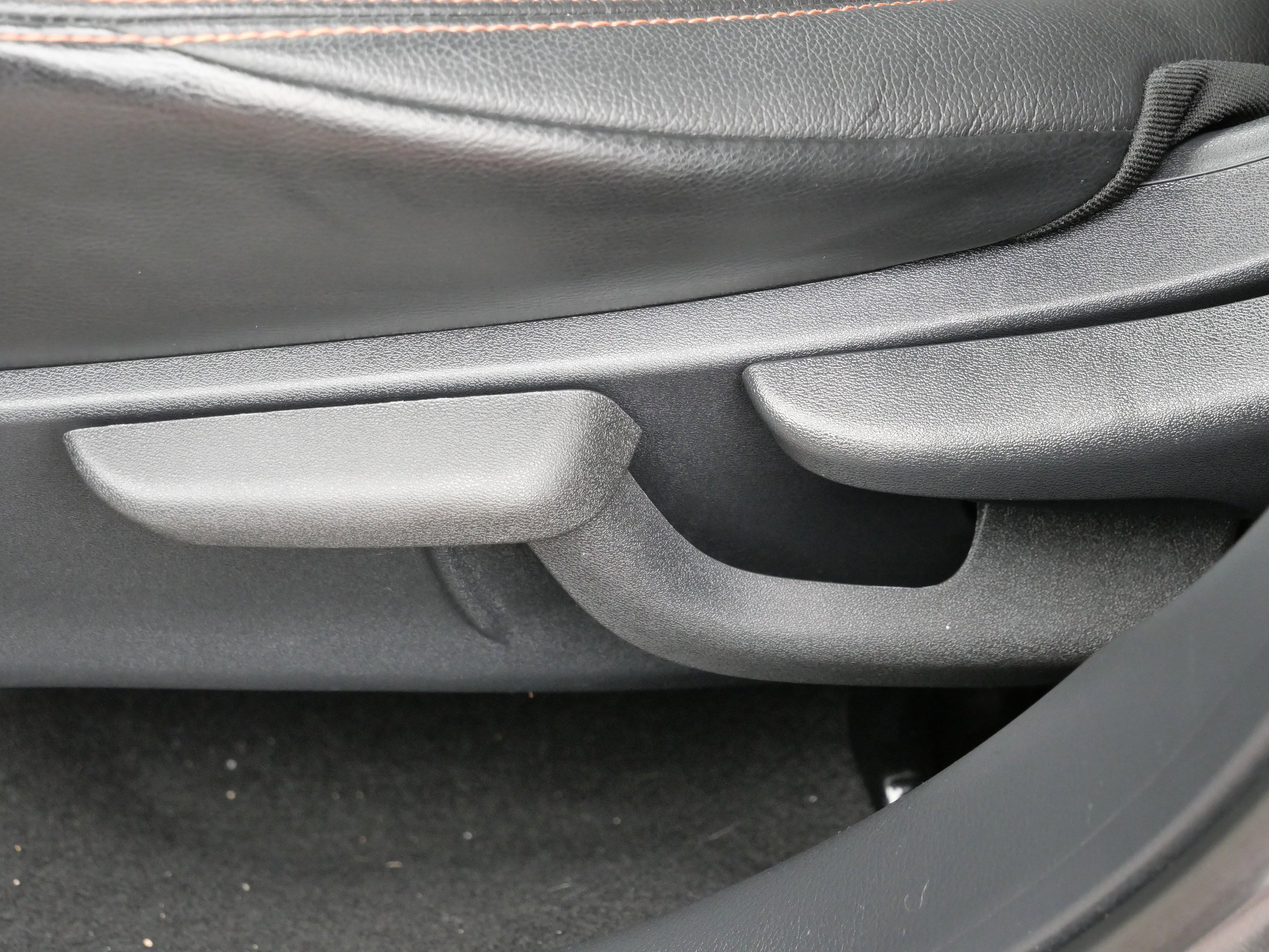 Used 2019 Nissan Kicks SR w/ SR Premium Package image 20