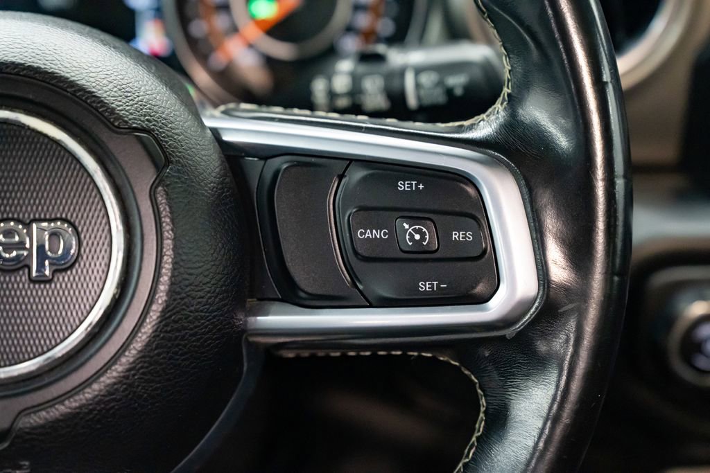 Used 2020 Jeep Wrangler Unlimited Sahara image 15