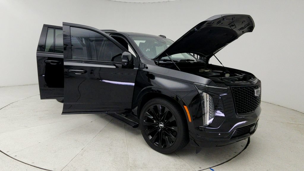 Certified 2025 Cadillac Escalade ESV Sport Platinum w/ LPO, ONYX Package AWD/4WD image 10