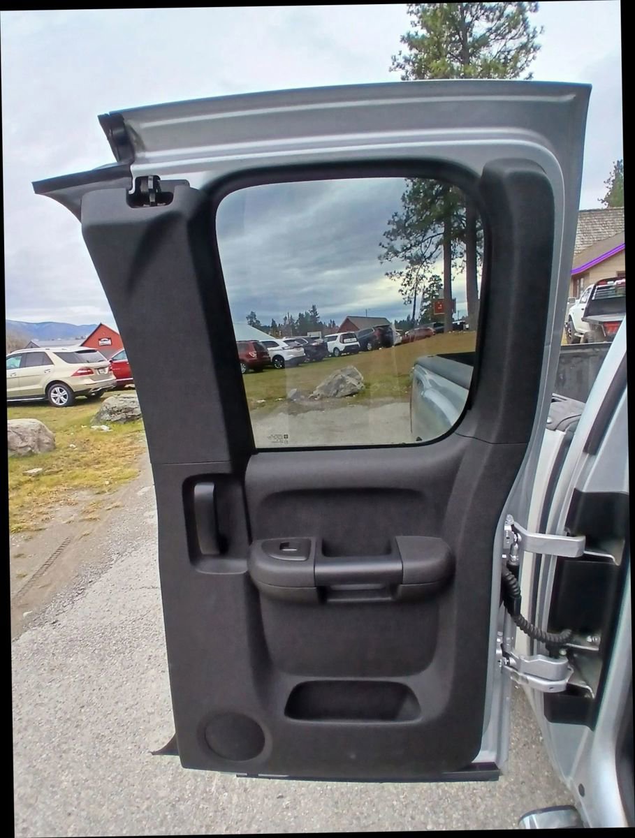 Used 2013 GMC Sierra 2500 SLE w/ SLE Preferred Package image 14