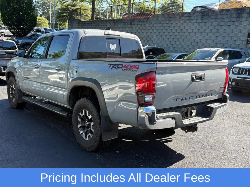 Used 2019 Toyota Tacoma TRD Off-Road AWD/4WD image 4