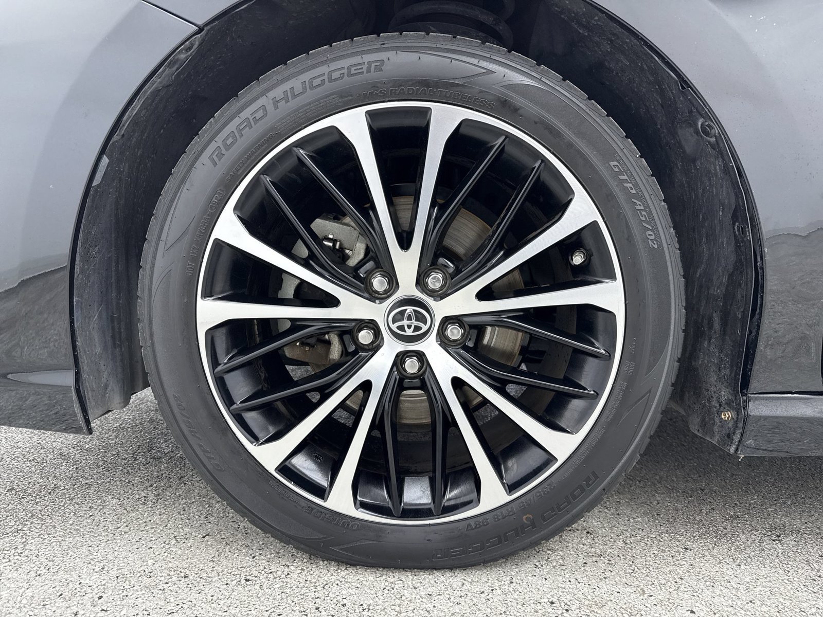 Used 2019 Toyota Camry SE FWD image 41