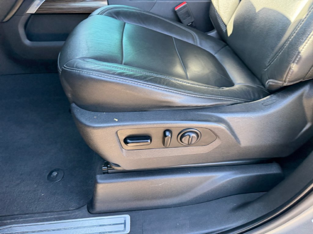 Used 2019 Chevrolet Silverado 1500 LT Trail Boss AWD/4WD image 16