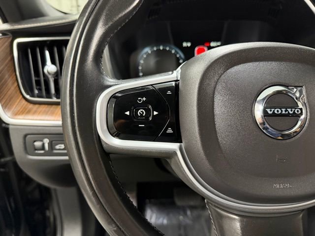 Used 2021 Volvo XC60 T8 Inscription w/ Advanced Package image 17