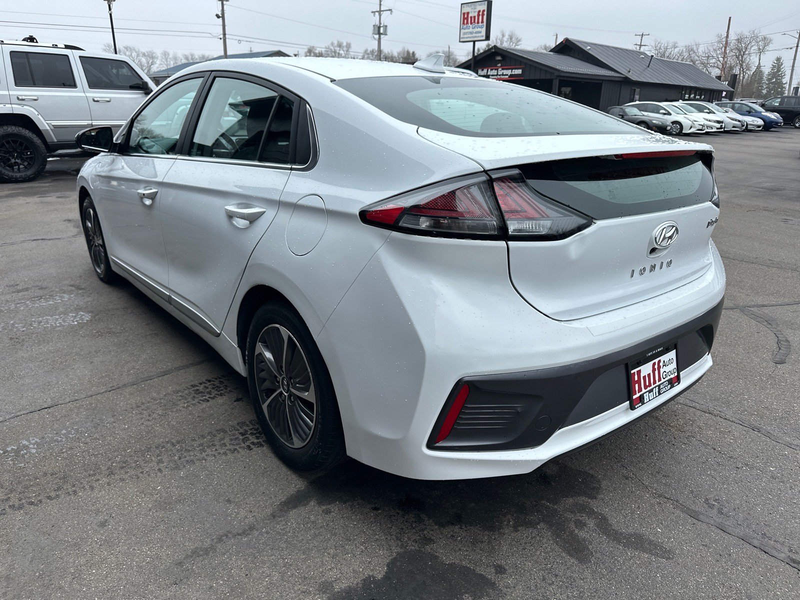 Used 2021 Hyundai Ioniq SEL FWD image 5