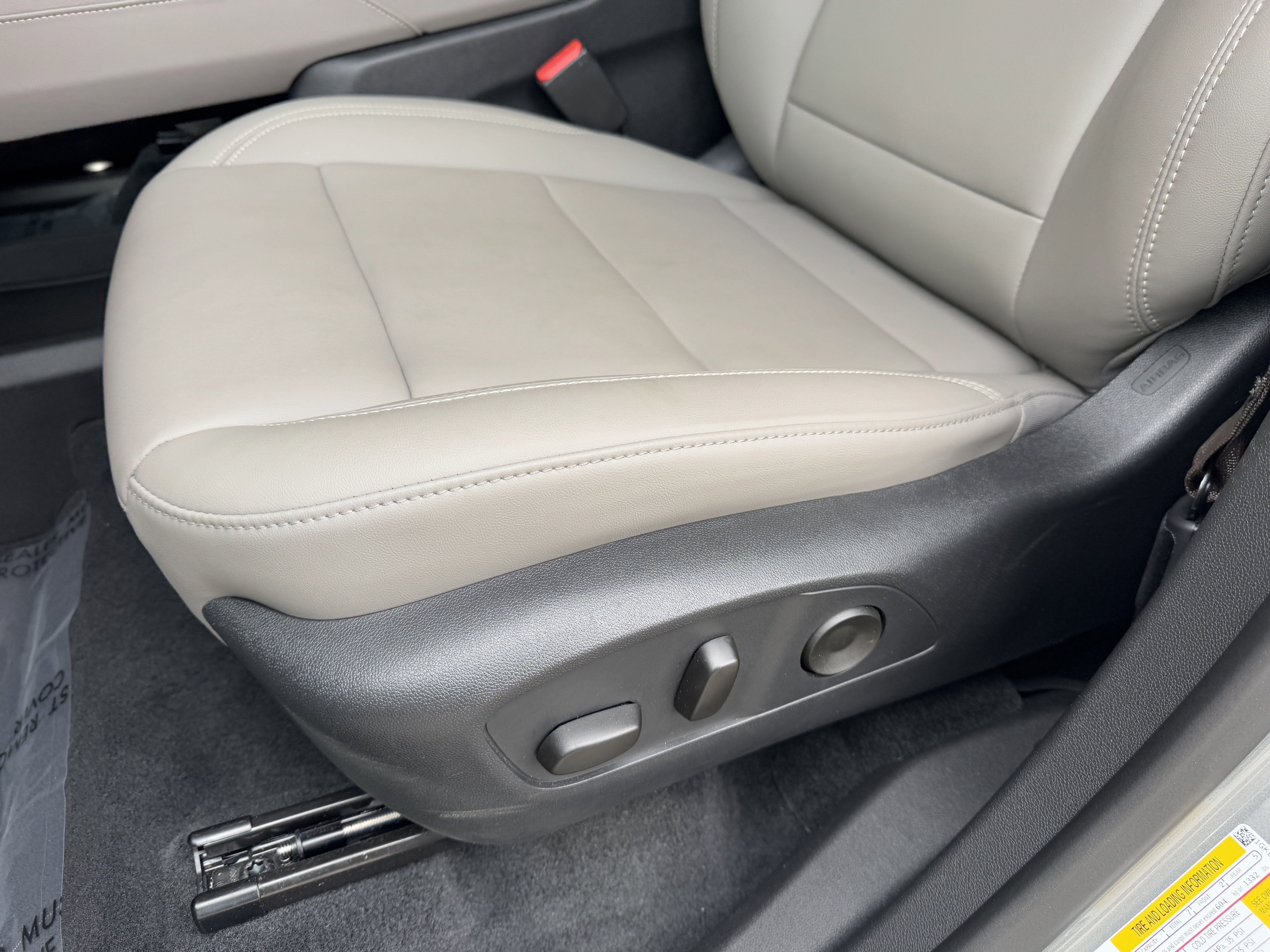 New 2025 GMC Acadia Elevation w/ Elevation Premium Package image 15