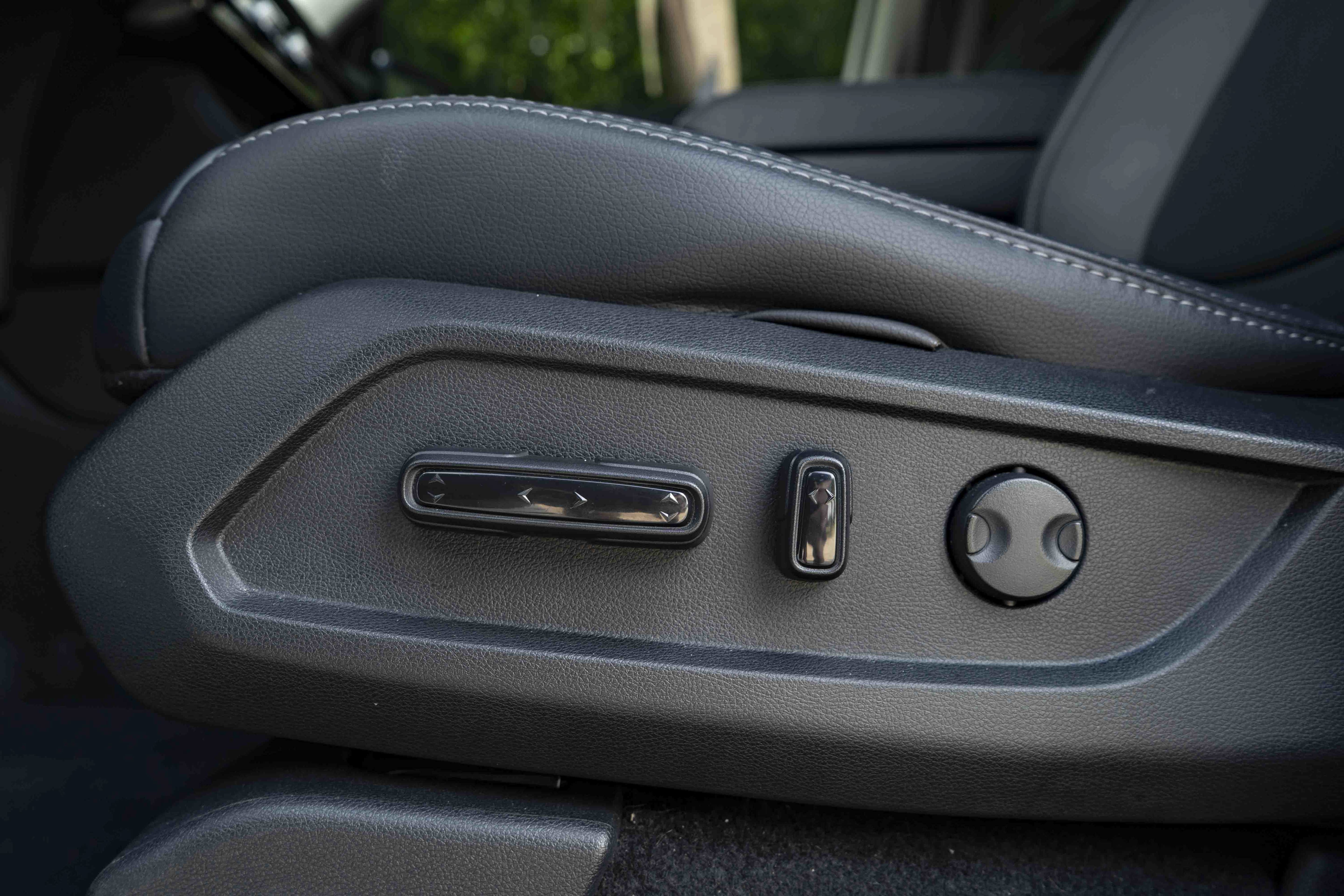 Used 2025 Honda Pilot EX-L image 39