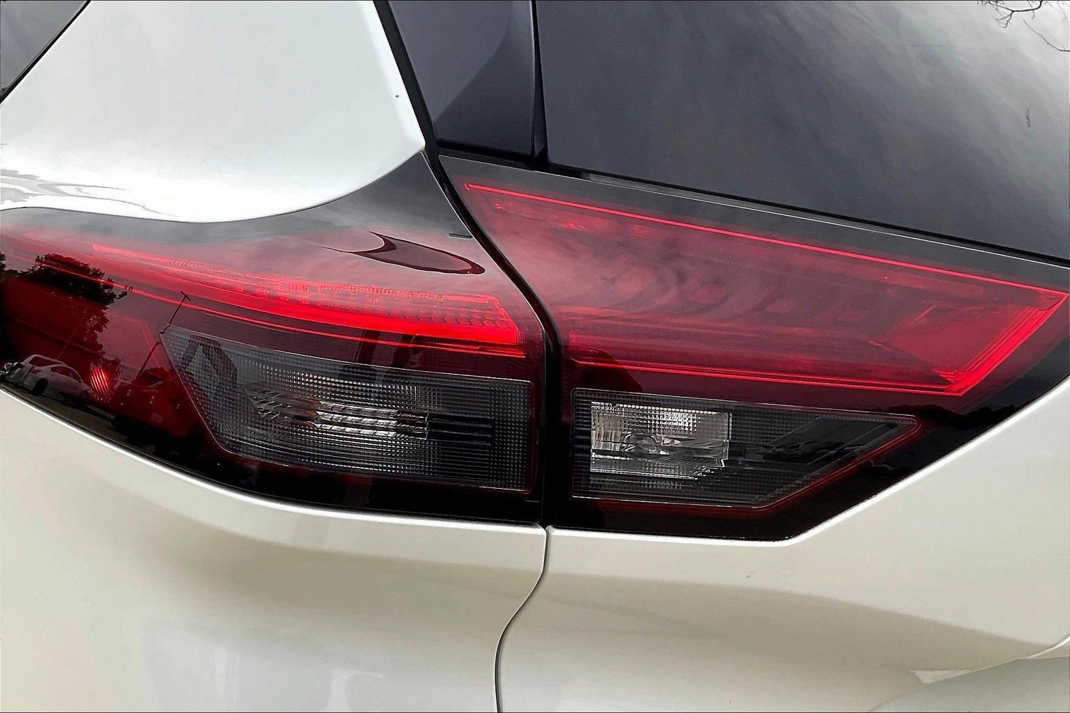 Certified 2023 Nissan Rogue SV image 38