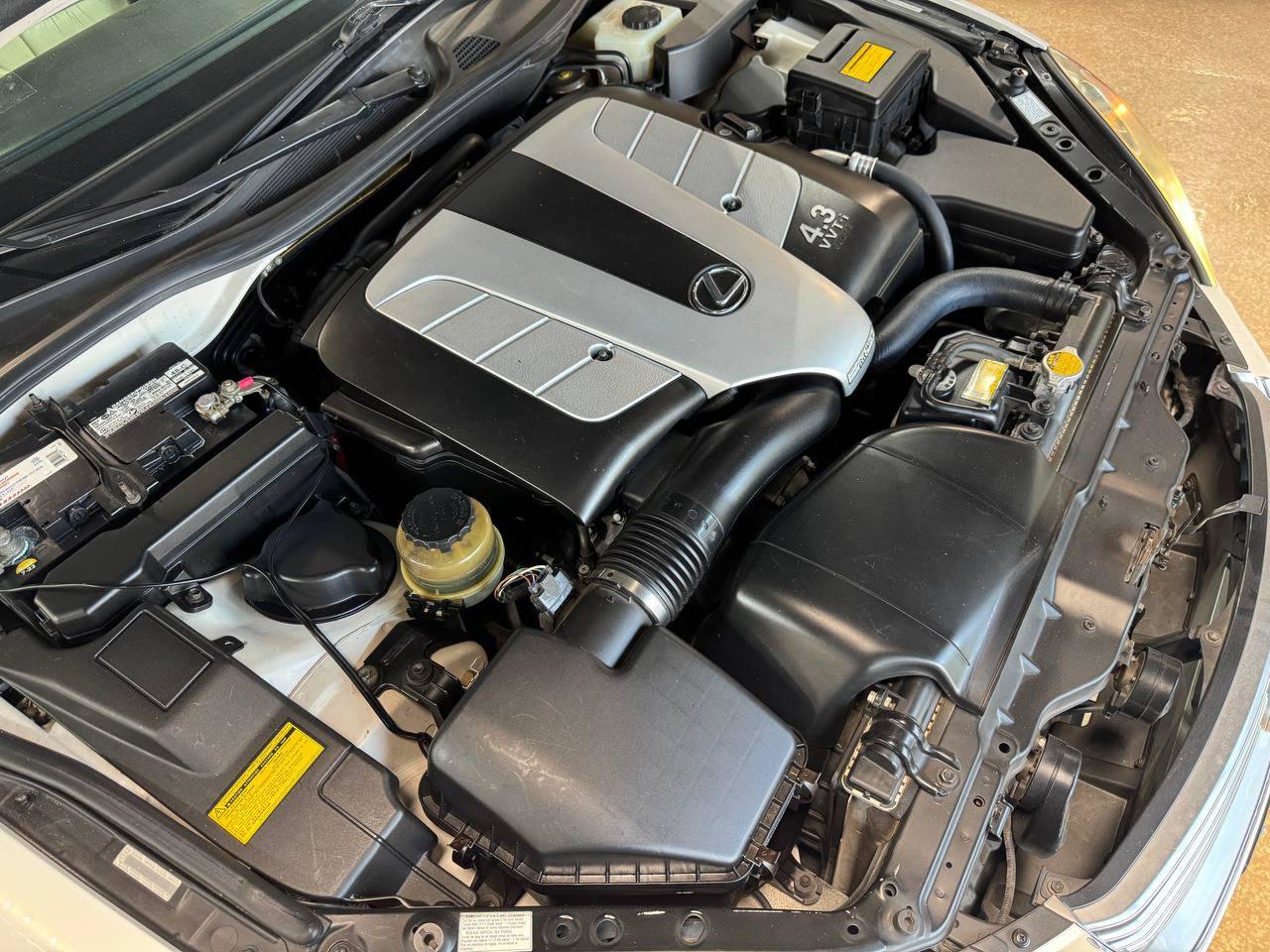 Used 2004 Lexus SC 430 Convertible RWD image 40