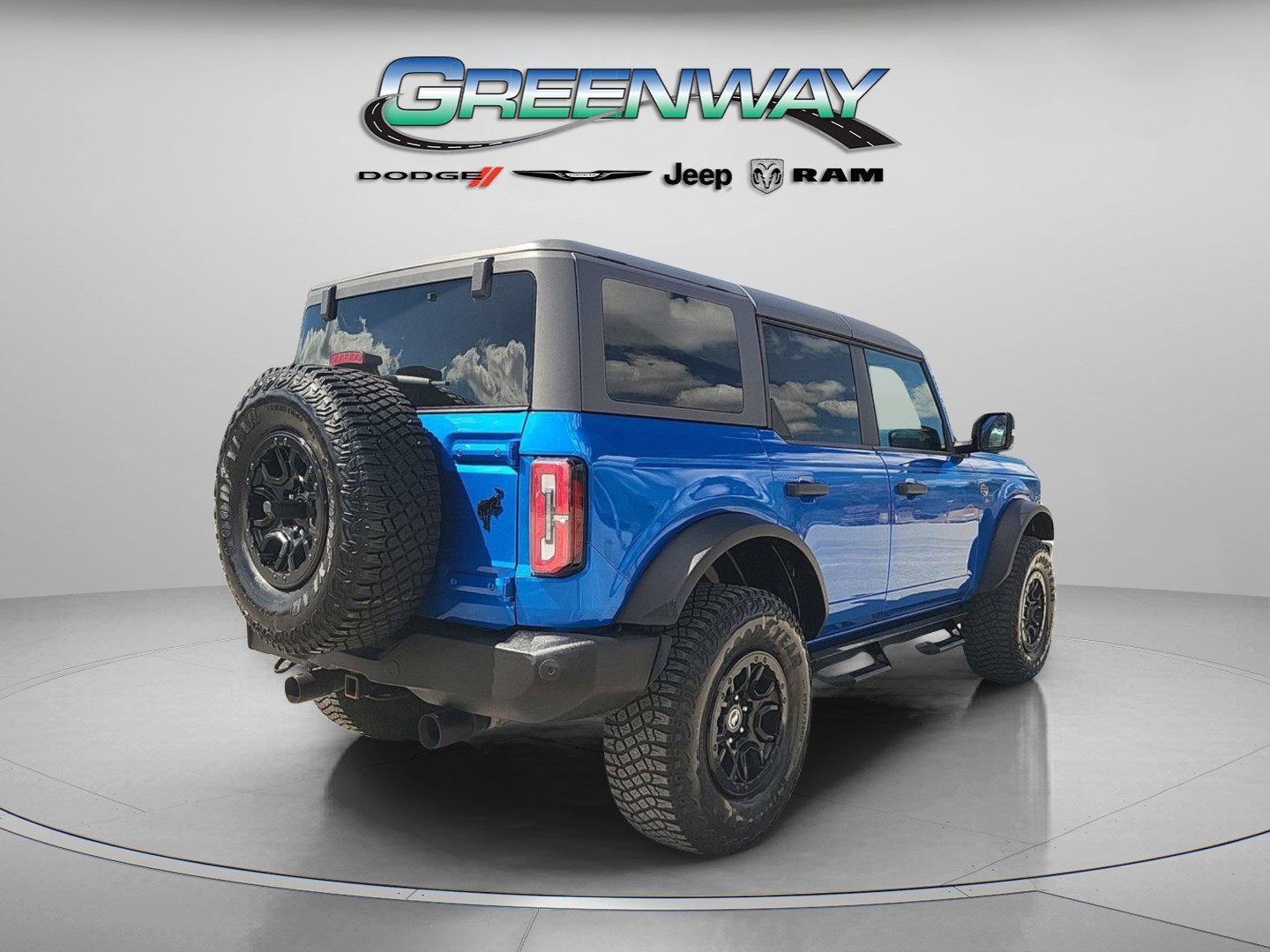 Used 2022 Ford Bronco Wildtrak image 3