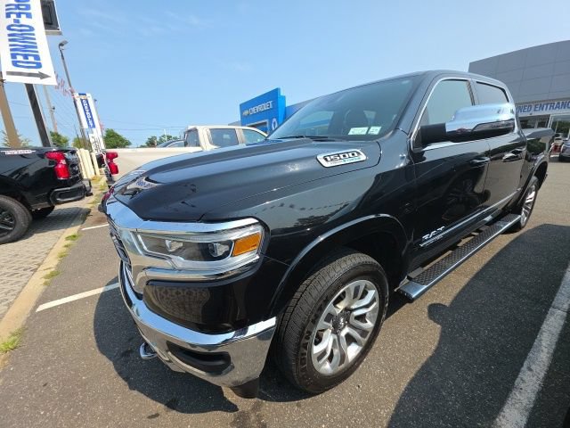 Used 2024 RAM 1500 Limited AWD/4WD image 2
