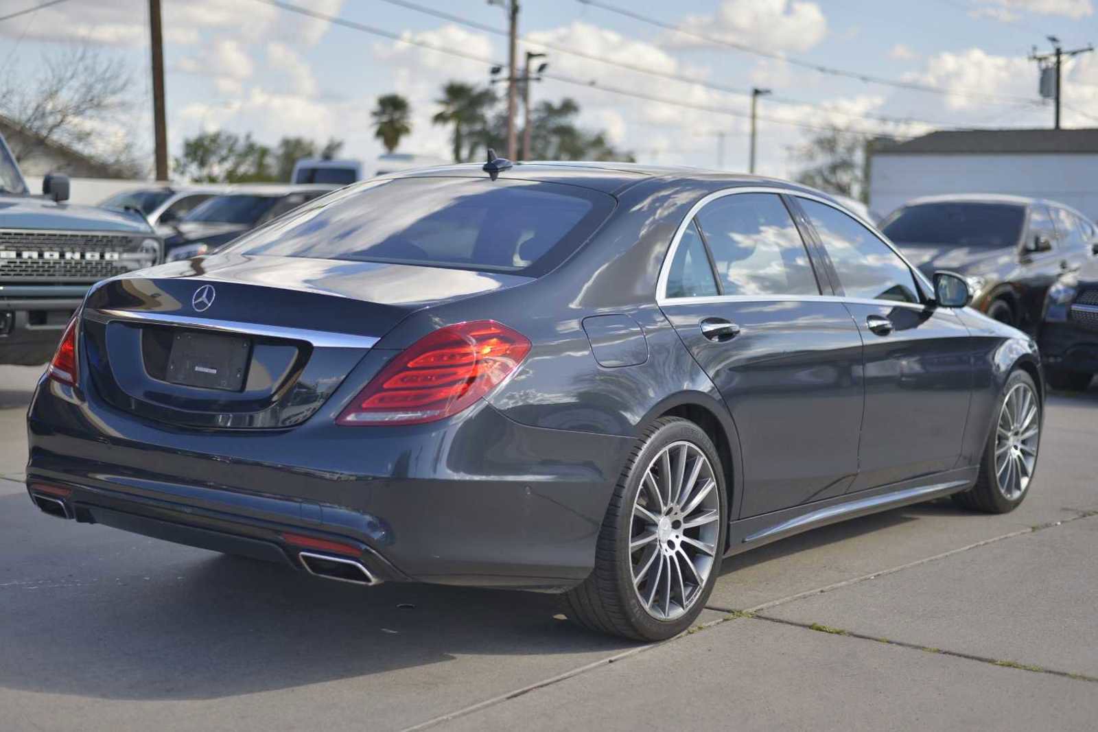 Used 2016 Mercedes-Benz S 550 Sedan w/ Sport Package w/ Sport Package image 5