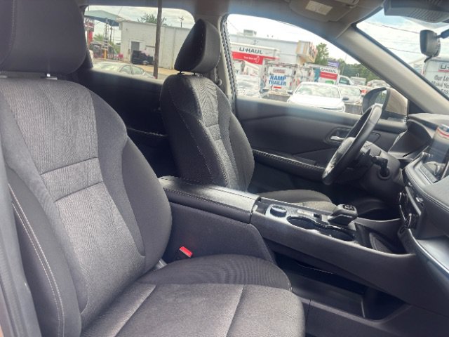 Used 2025 Nissan Rogue SV AWD/4WD image 13