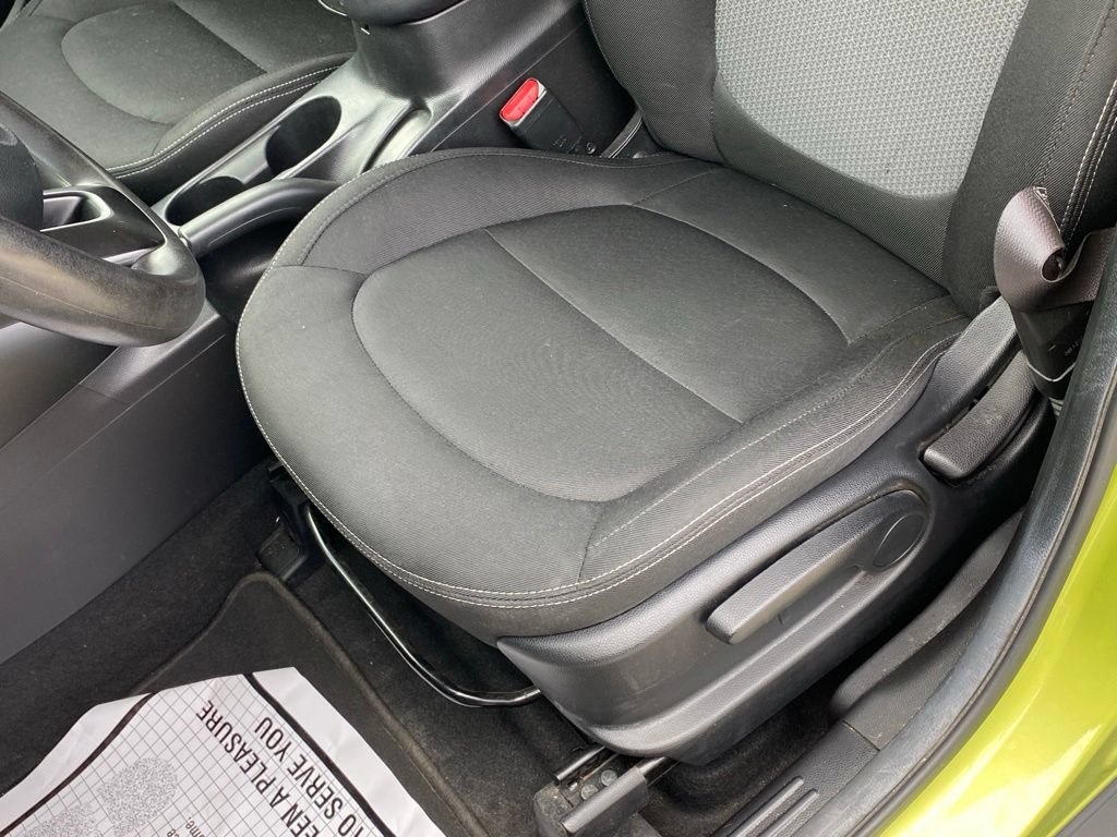 Used 2018 Kia Soul + FWD image 25