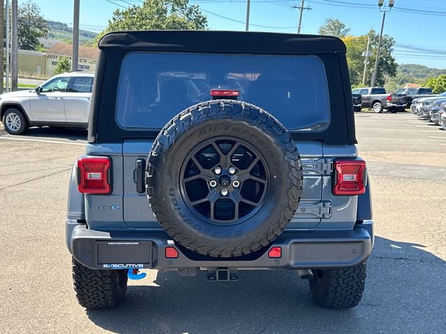 Used 2024 Jeep Wrangler Unlimited image 3