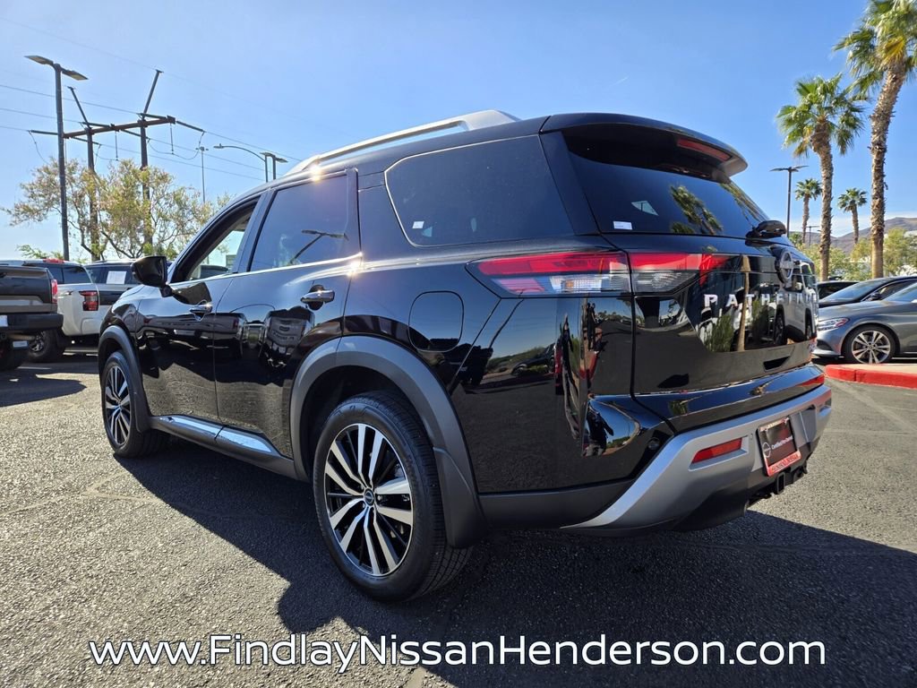 Used 2025 Nissan Pathfinder Platinum AWD/4WD image 4
