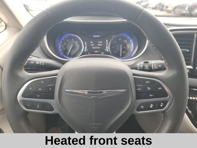 Used 2023 Chrysler Pacifica Touring-L image 14