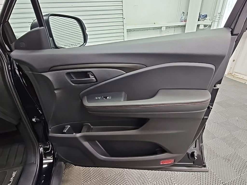 Used 2025 Honda Ridgeline TrailSport image 44