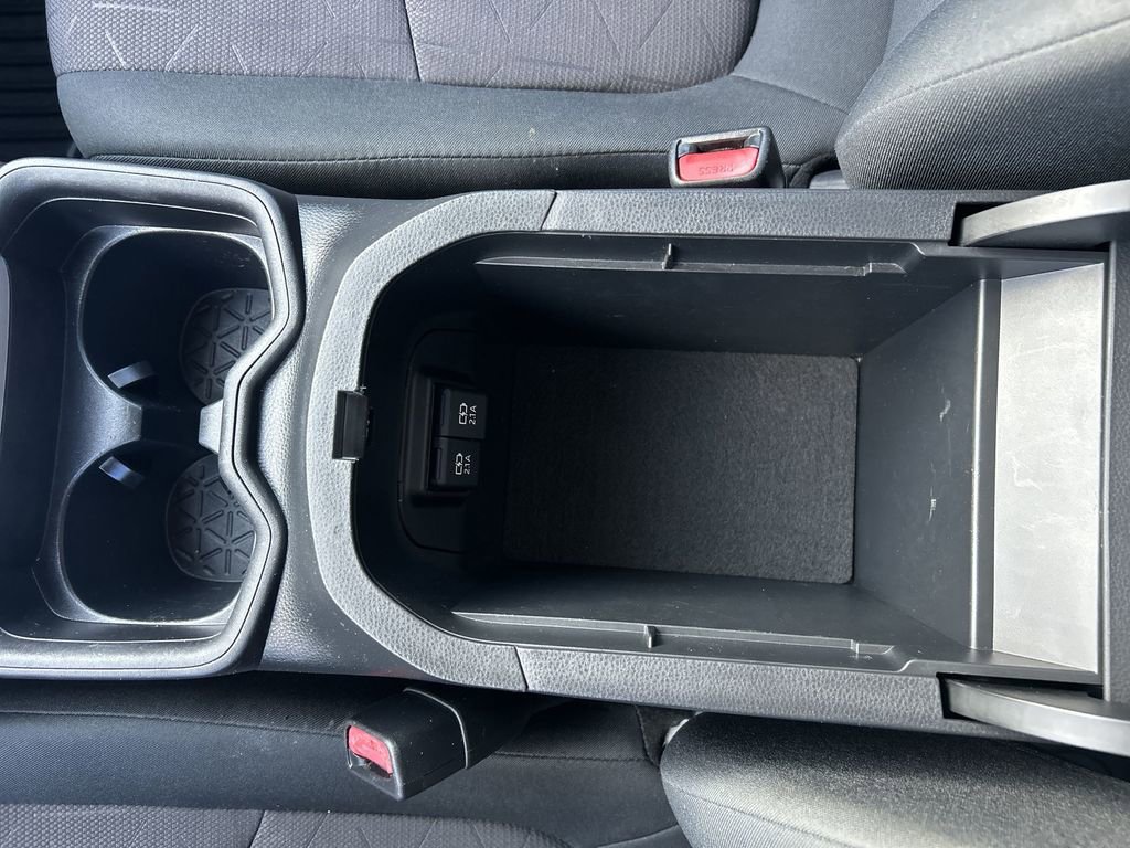 Used 2019 Toyota RAV4 XLE FWD image 18
