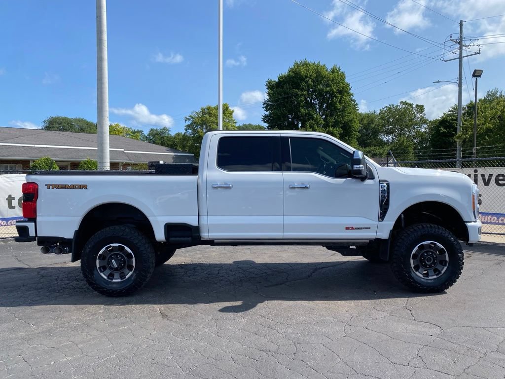 Used 2023 Ford F350 Platinum w/ Tremor Off-Road Package AWD/4WD image 2