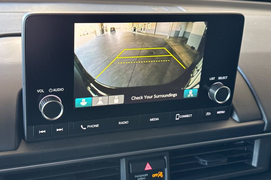 Certified 2025 Honda Pilot Sport image 25