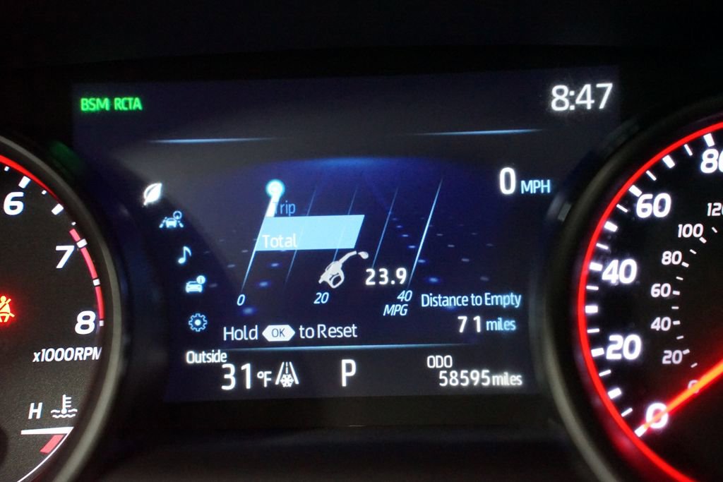 Used 2022 Toyota Camry XSE image 17