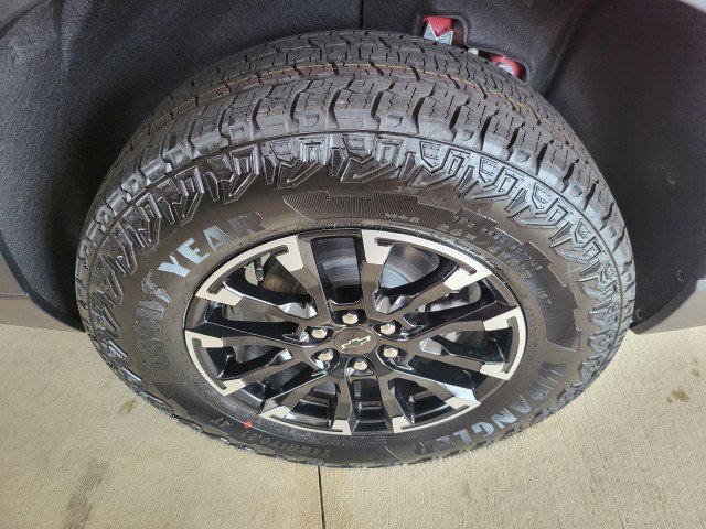 New 2026 Chevrolet Traverse Z71 w/ Driver Confidence Package image 32