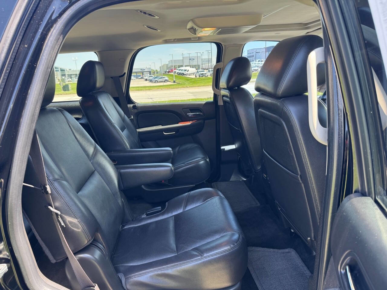 Used 2013 Chevrolet Tahoe LTZ AWD/4WD image 14