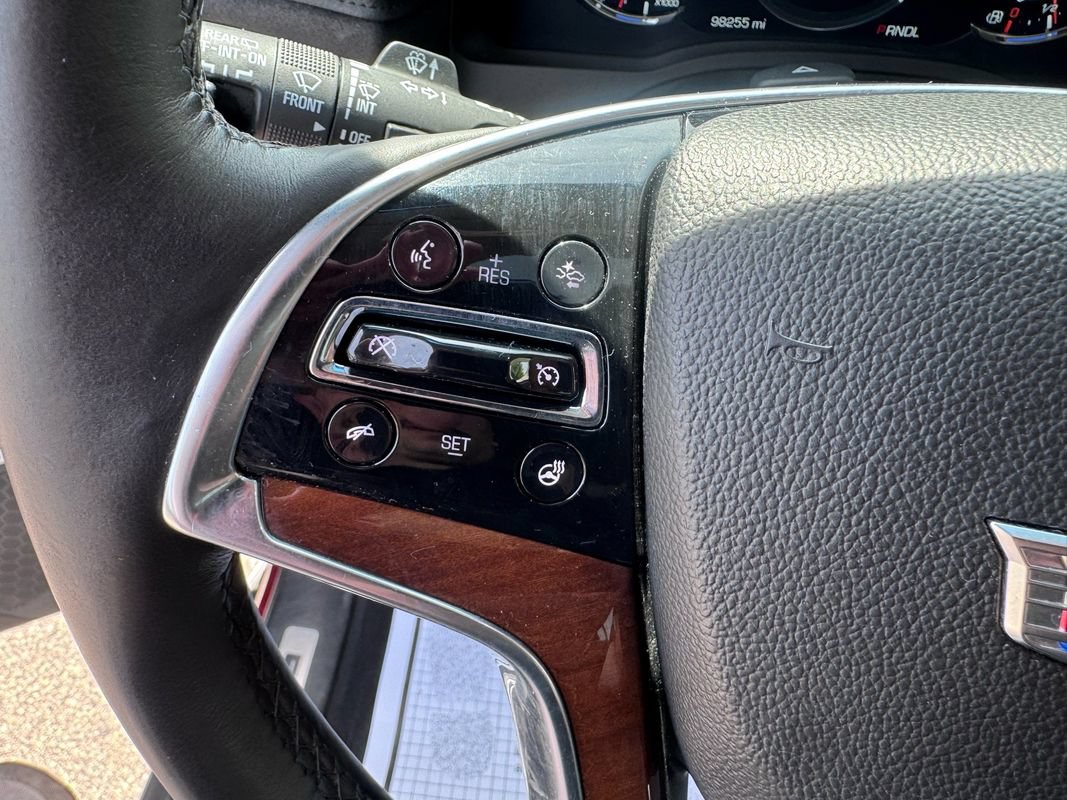 Used 2017 Cadillac Escalade ESV Luxury AWD/4WD image 19