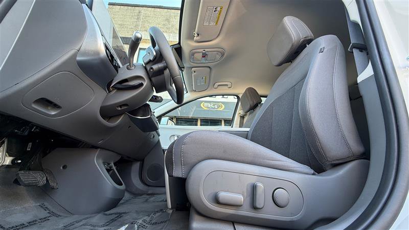 Used 2024 Hyundai Ioniq 5 SEL image 11