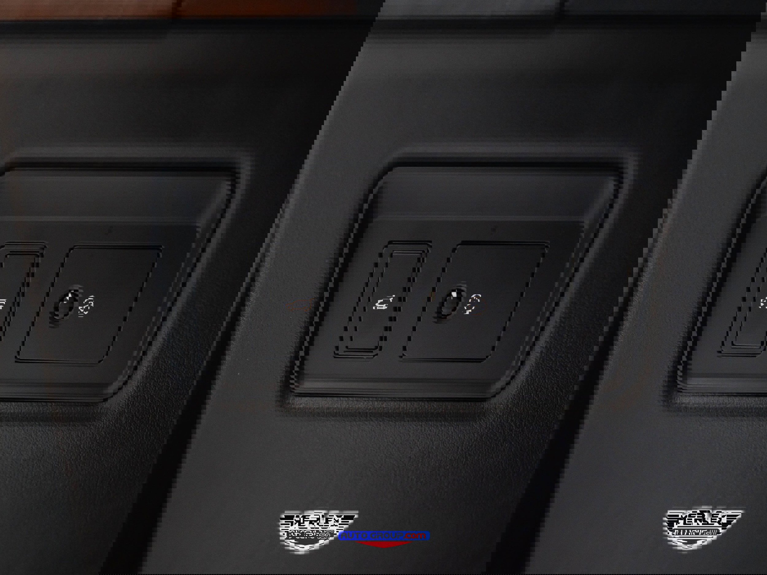 Used 2018 Land Rover Range Rover Long Wheelbase Supercharged image 42