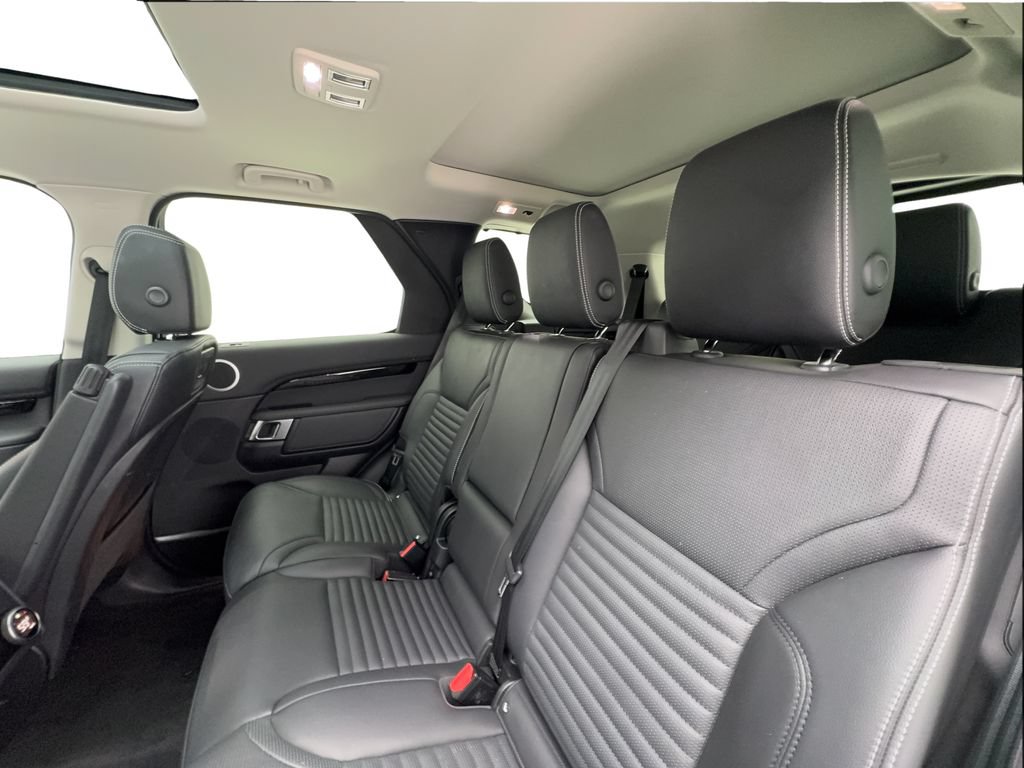 Used 2023 Land Rover Discovery S AWD/4WD image 25