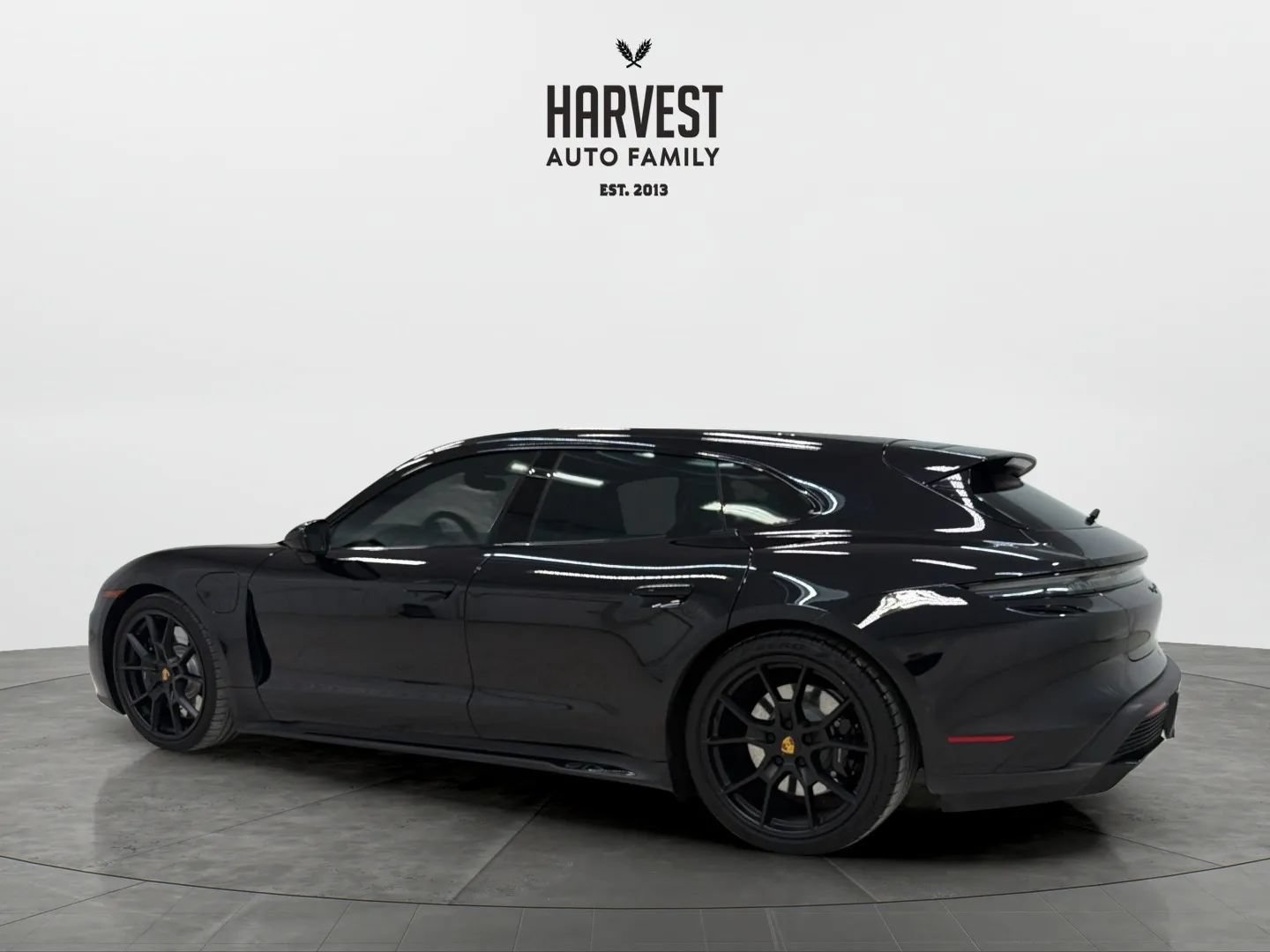 Used 2023 Porsche Taycan GTS AWD/4WD image 3