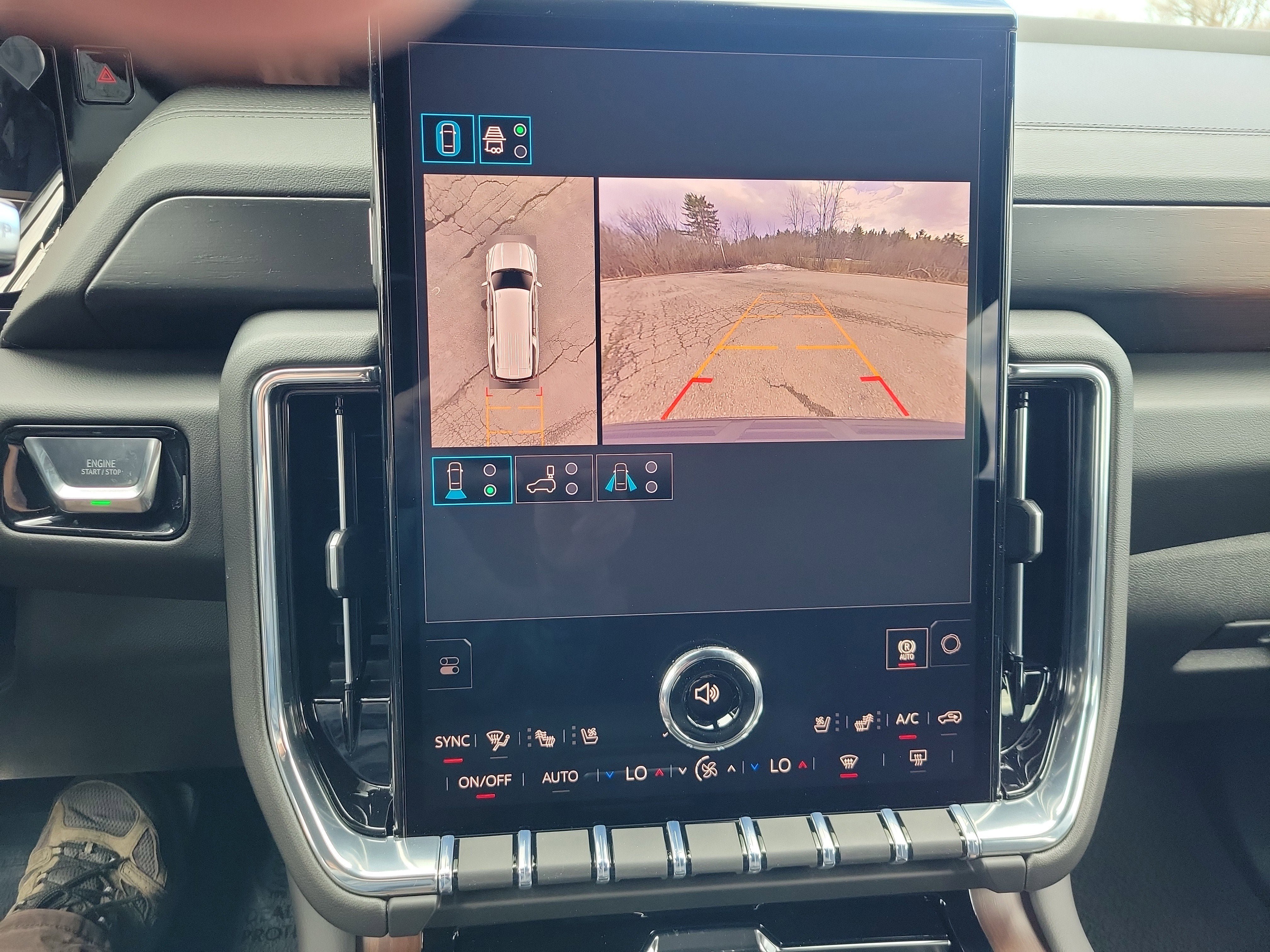 New 2026 GMC Yukon XL Denali w/ Sun & Power Step Package AWD/4WD image 25