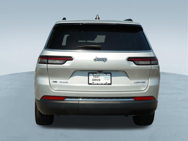 Used 2022 Jeep Grand Cherokee L Limited AWD/4WD image 8