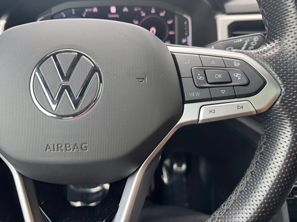 Used 2020 Volkswagen Atlas Cross Sport SEL R-Line AWD/4WD image 30