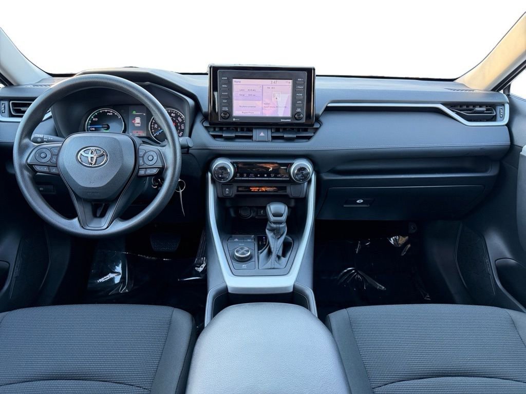 Used 2022 Toyota RAV4 LE image 26