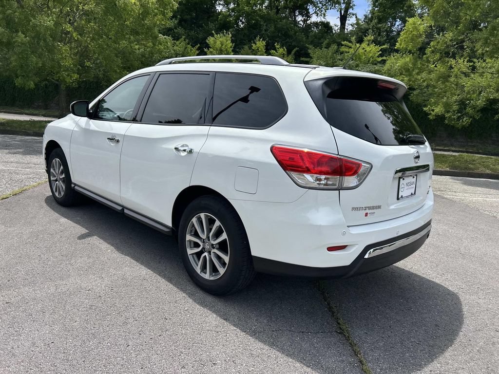 Used 2014 Nissan Pathfinder SV AWD/4WD image 5