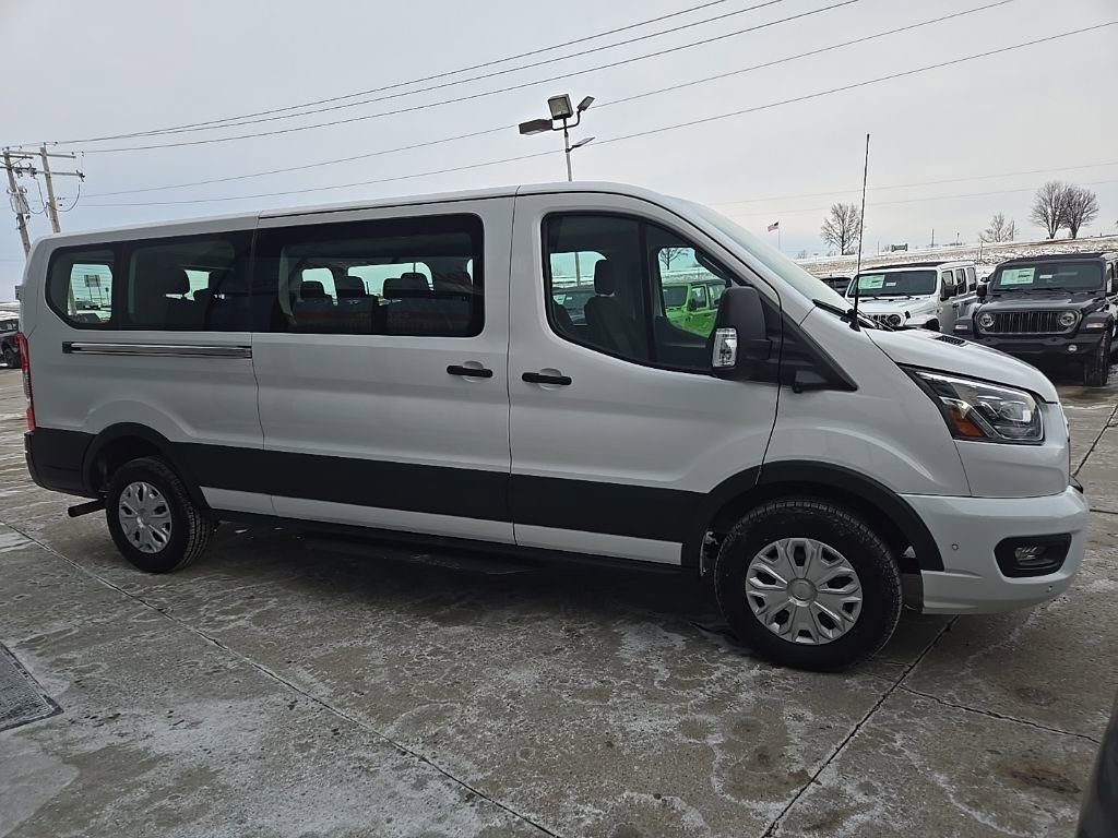 Used 2023 Ford Transit 350 XLT image 12