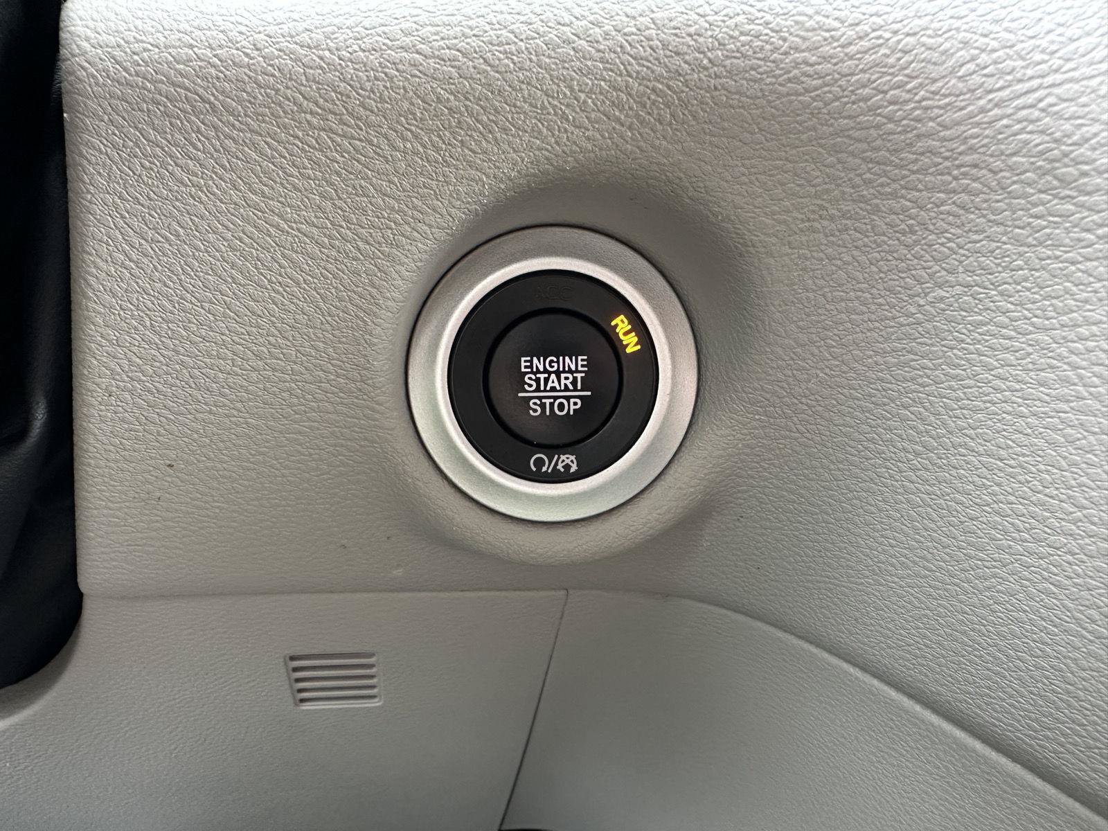 Used 2023 Chrysler Voyager LX FWD image 30