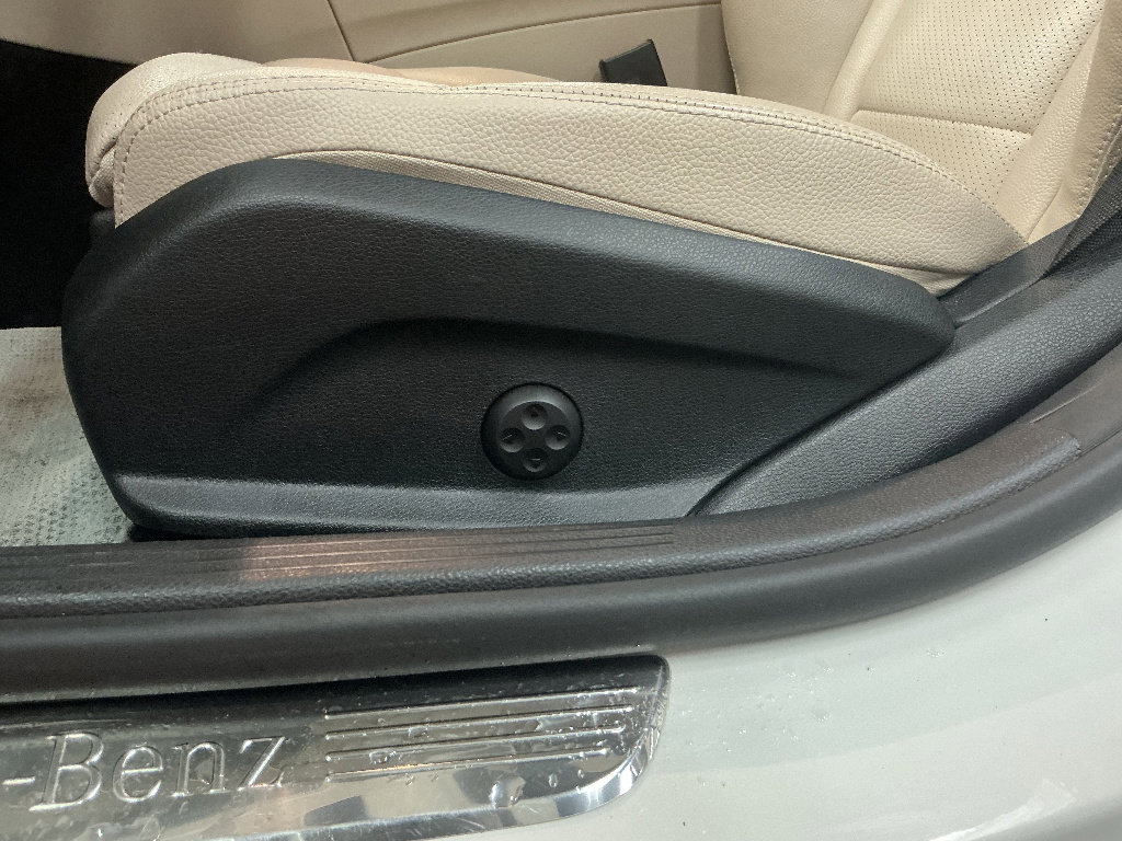 Used 2016 Mercedes-Benz C 300 4MATIC Sedan image 11