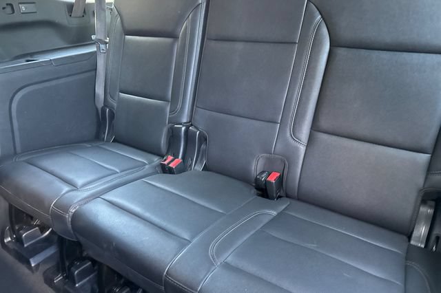 Used 2022 Chevrolet Suburban LT AWD/4WD image 18