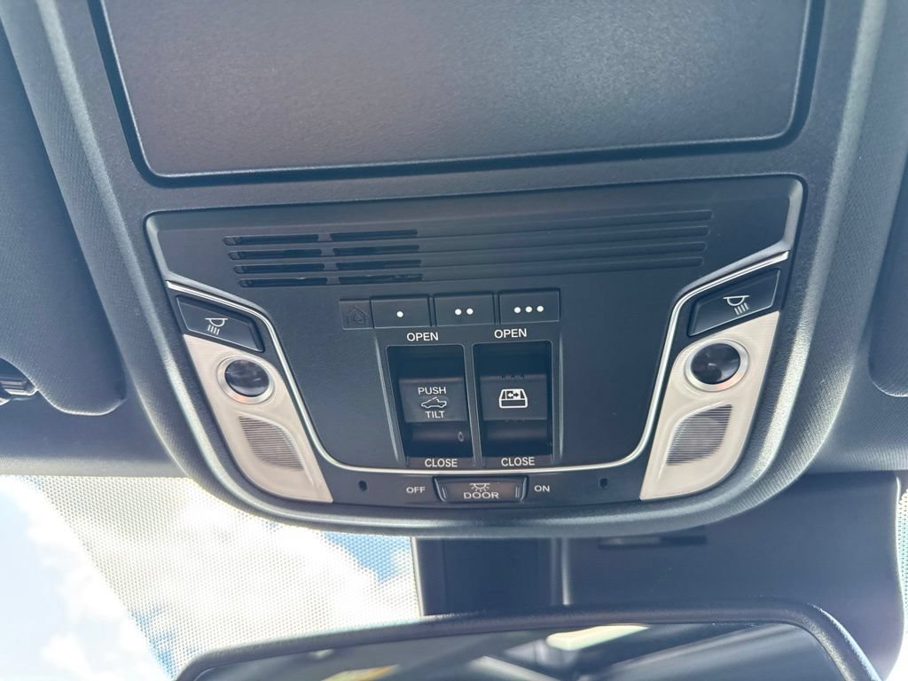 Used 2018 Honda Ridgeline Black Edition image 22