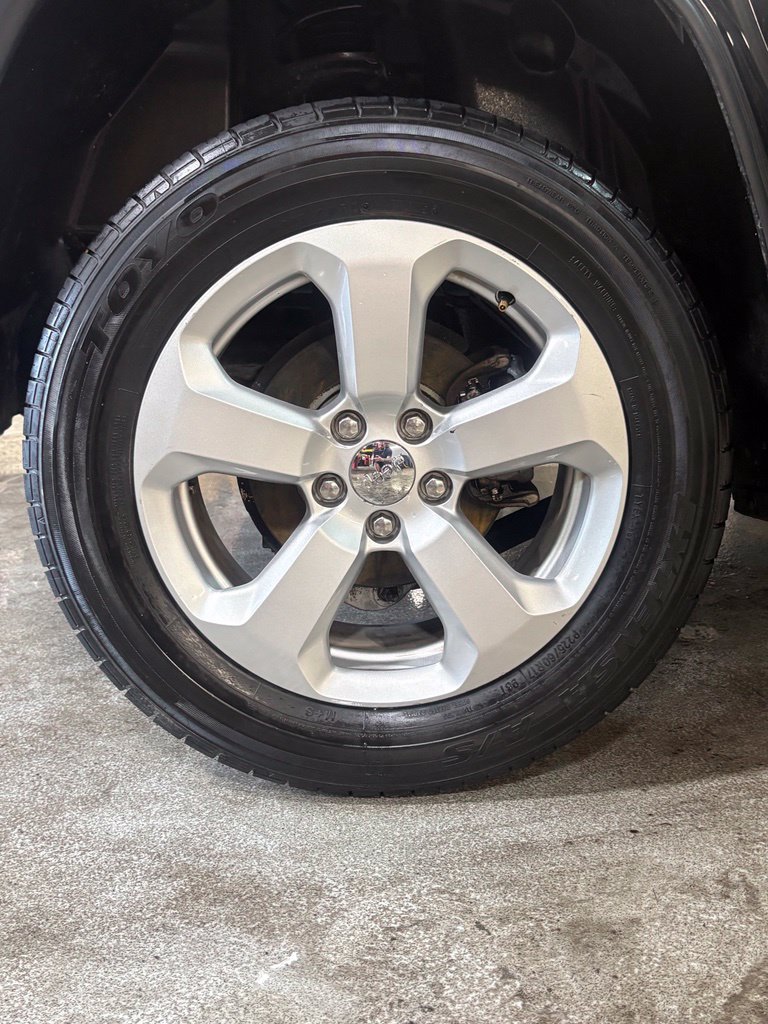 Used 2018 Jeep Compass Latitude AWD/4WD image 29