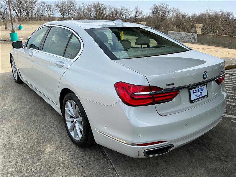 Used 2017 BMW 740i xDrive image 4