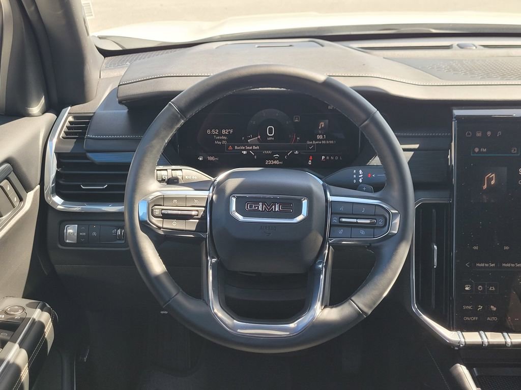 Used 2025 GMC Acadia Elevation image 12