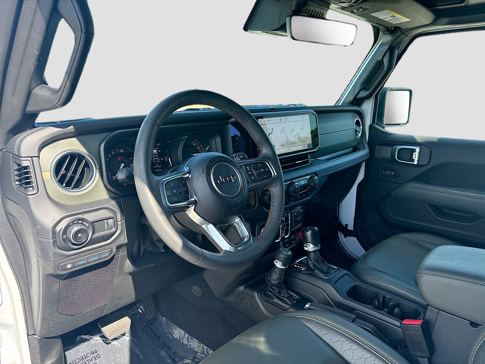 Used 2024 Jeep Wrangler High Altitude AWD/4WD image 25
