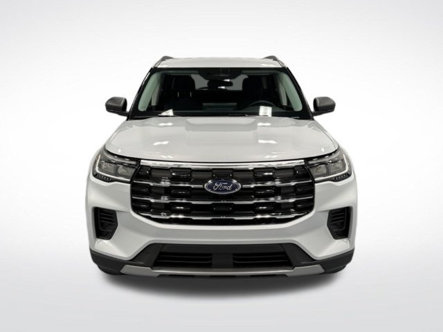 New 2026 Ford Explorer Active RWD image 3