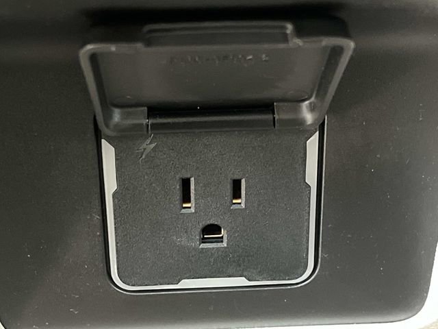 Used 2022 GMC Yukon Denali image 18